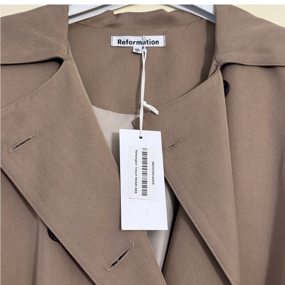 Reformation Kensington Trench - Picture 5 of 6